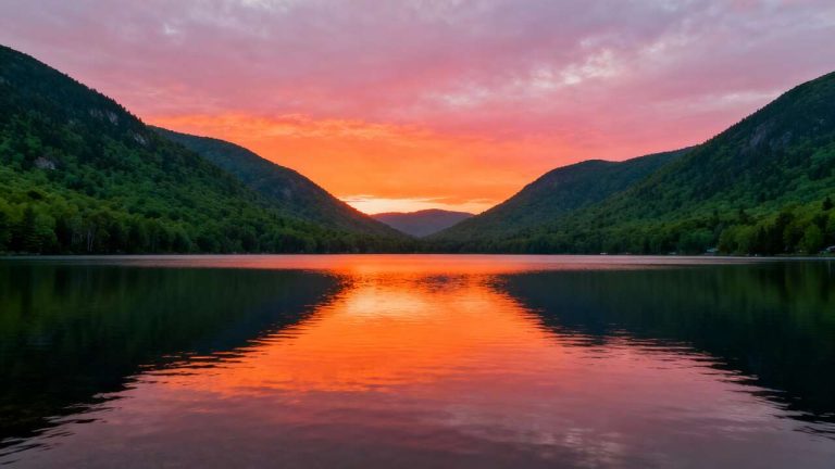This Upstate New York Town Is a 3-Hour Drive to the Epicenter of Autumn in America